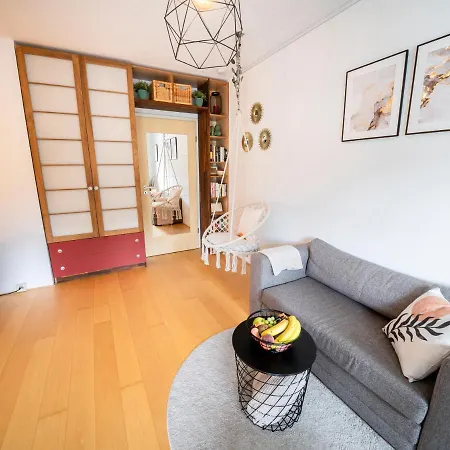 Zentrale & Gemuetliche Mit Sonnenbalkon Apartman *